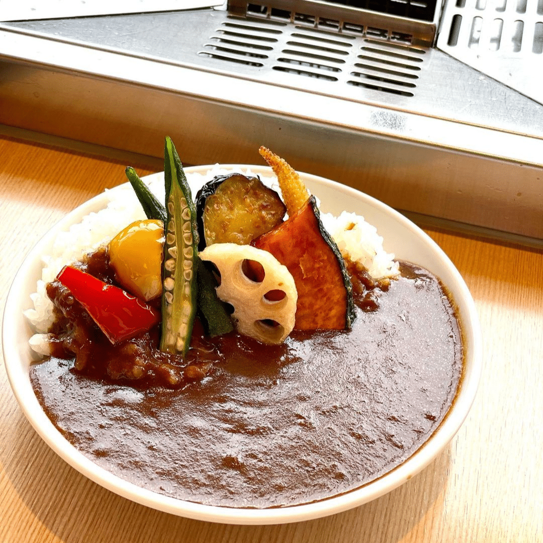 サイドメニューも充実！カレーやデザートも食べ放題！